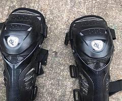 Motocross knee and shin protectors