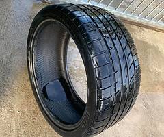 235/40/18 tyre