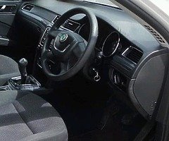2010 Skoda Superb - Image 5/6