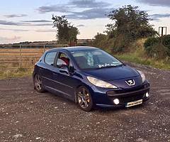 Peugeot 208 1.6 hdi sport