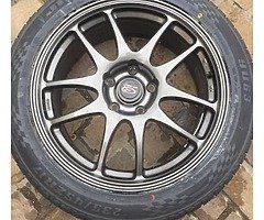 Looking for a set off 17s for a lexus is200