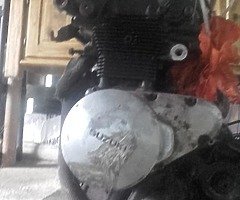 BANDIT 250 engine -parts need gone - Image 3/9