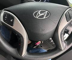 Hyundai I30 1.6 crdi - Image 6/9