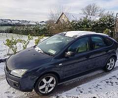 06 Ford Focus 1.4p with NCT