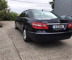 Mercedes e220 CSU avant-garde - Image 3/9