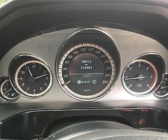 Mercedes e220 CSU avant-garde - Image 8/9