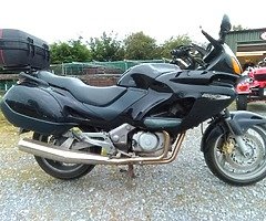Honda deauville 650