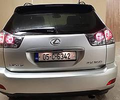 2005 LEXUS RX300 EXECUTIVE - Image 9/10
