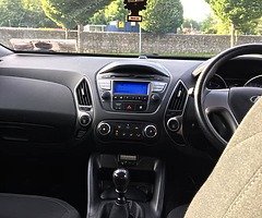 Hyundai CRDI IX35 - Image 5/9