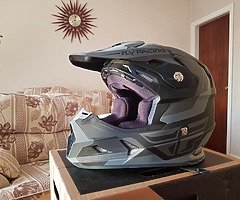 Racing helmet