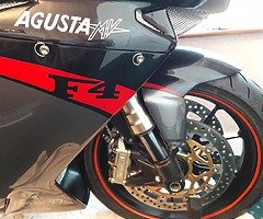 MV Agusta F4 1000R