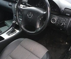 2006 Mercedes-Benz C-Class - Image 4/5