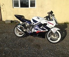 Honda cbr 600f4i sport..