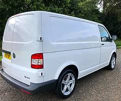 2015 Volkswagen Transporter - Image 4/10