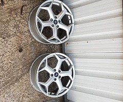 Ford Mondeo Interior/Alloys - Image 7/8