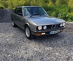 BMW e28 520i