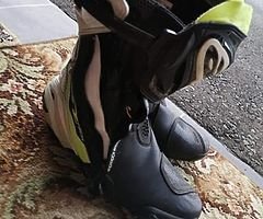 Motorcycle jeans
