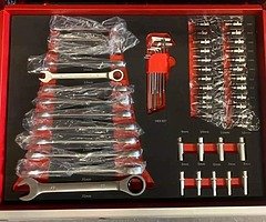 BRAND NEW GERMAN TOOL TROLLEYS INCLUDING 356 TOOLS 6 DRAWERS + SIDE CABINET
FREE DELIVERY - Image 4/8