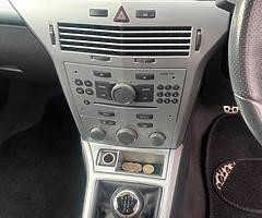 Opel Astra 1.4 2007 - Image 8/10