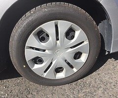 Honda Insight - Image 8/10