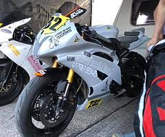 R6 - Image 3/4