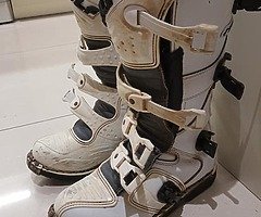 Wulf size 8 motocross boots