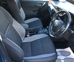 2015 65 TOYOTA AURIS 1.8 HYBRID DESIGN FACELIFT MODEL