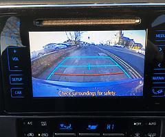 2015 65 TOYOTA AURIS 1.8 HYBRID DESIGN FACELIFT MODEL