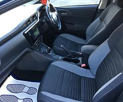 2015 65 TOYOTA AURIS 1.8 HYBRID DESIGN FACELIFT MODEL - Image 7/10