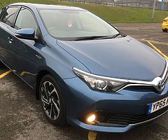 2015 65 TOYOTA AURIS 1.8 HYBRID DESIGN FACELIFT MODEL - Image 9/10