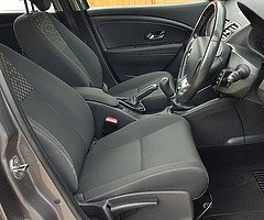 131 Renault Grand Megane 1.5dci Estate - Image 6/9