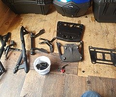 Triumph 1050 genuine luggage and top box all fittings and keys - Image 7/9