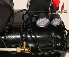 Brand new MTS 50 Litre Air Compressor & Comes Free with 5 Piece kit. - Image 4/5