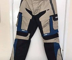 EXCELLENT MOTORBIKE STUFF TAKE A LOOK CAN DELIVER IF NEEDED