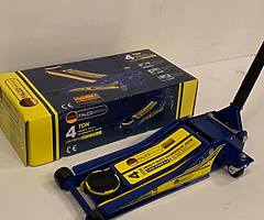 ** SELECTION OF GARAGE EQUIPMENT ** - Image 6/8