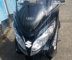 Suzuki Burgman 400 abs