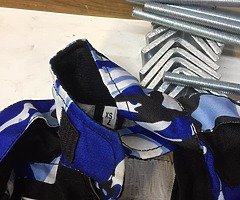 boys Mx clothing/helmets - Image 8/9