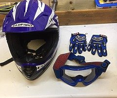 boys Mx clothing/helmets - Image 9/9