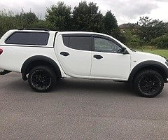 2015 Mitsubishi L200