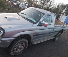 Mitisbushi l200 - Image 5/8