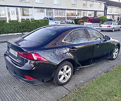 Lexus is300h - Image 3/8