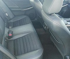Lexus is300h - Image 6/8