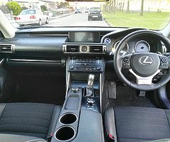 Lexus is300h - Image 7/8