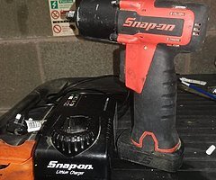 Snap on impact gun 3/8