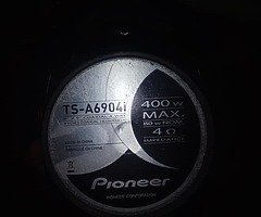 4 door speakers, box with big speaker so all 4 speaker and box 130 euro and radio fm transfer 20 eur - Image 4/10