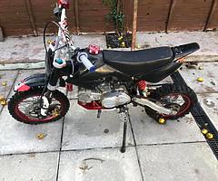 Pit bike