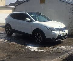 Top spec 2016 qashqai - Image 4/4