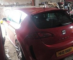 2006 red Leon btcc kitted coilovers 2 sets of alloys - Image 3/4