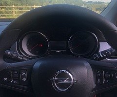 171 Opel Astra 1.6 CDTi SC 110 bhp 5 door only 46k miles. Tax €180 €12,950 - Image 6/9