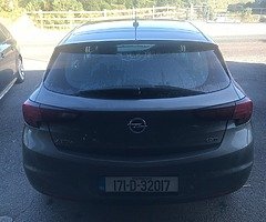 171 Opel Astra 1.6 CDTi SC 110 bhp 5 door only 46k miles. Tax €180 €12,950 - Image 4/9